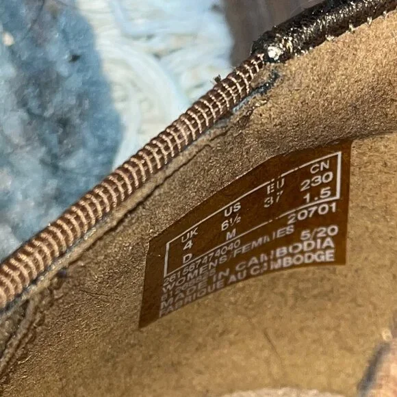 Clarks *Gold Metallic* Sara Poppy Loafer | size 6.5 | Ortholite Insole | EUC - Picture 9 of 12